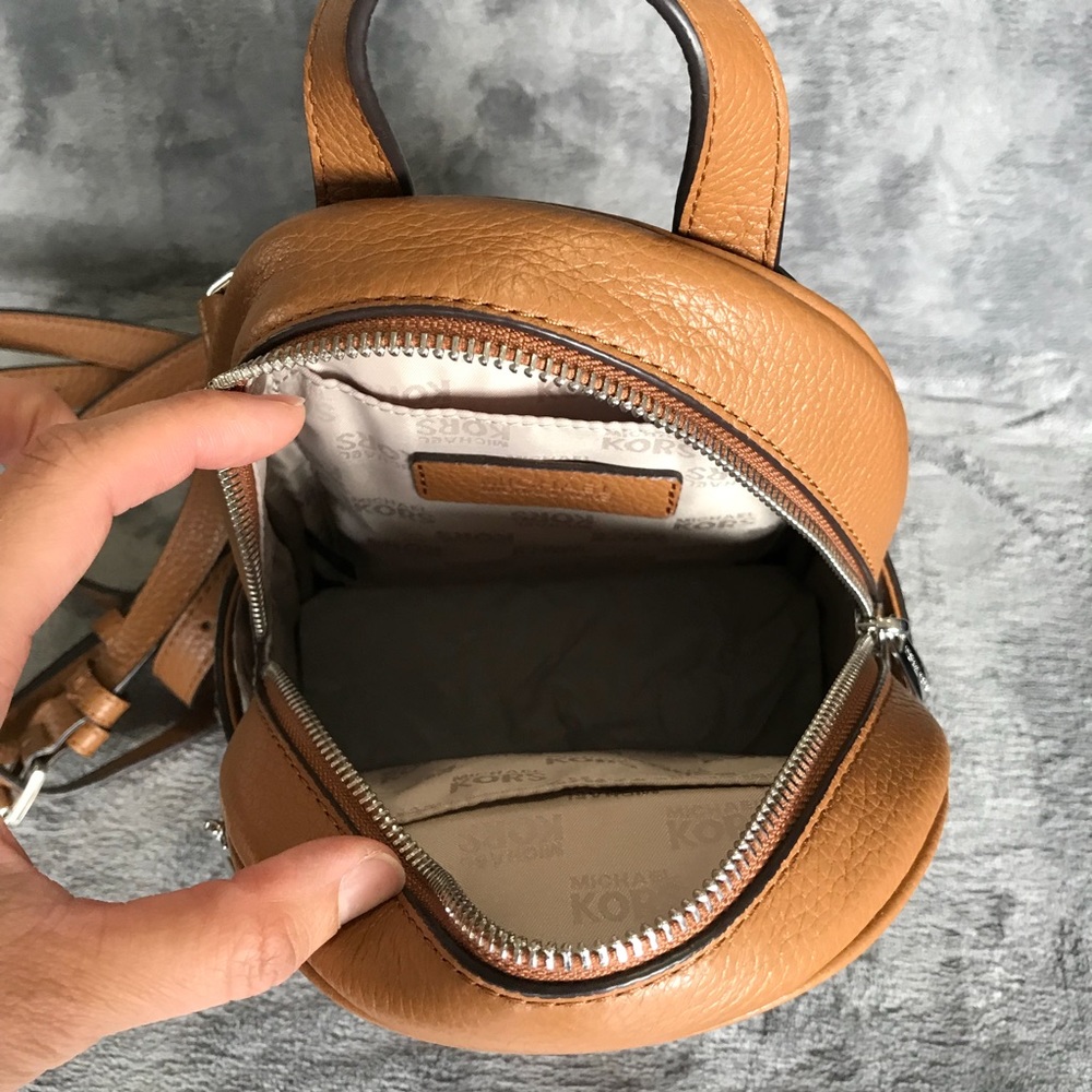 Michael Kors abbey studded backpack - Picture 4 of 7